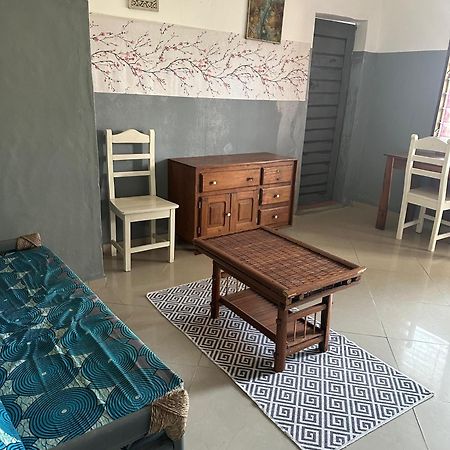 La Guesthouse Etoile كوتونو المظهر الخارجي الصورة