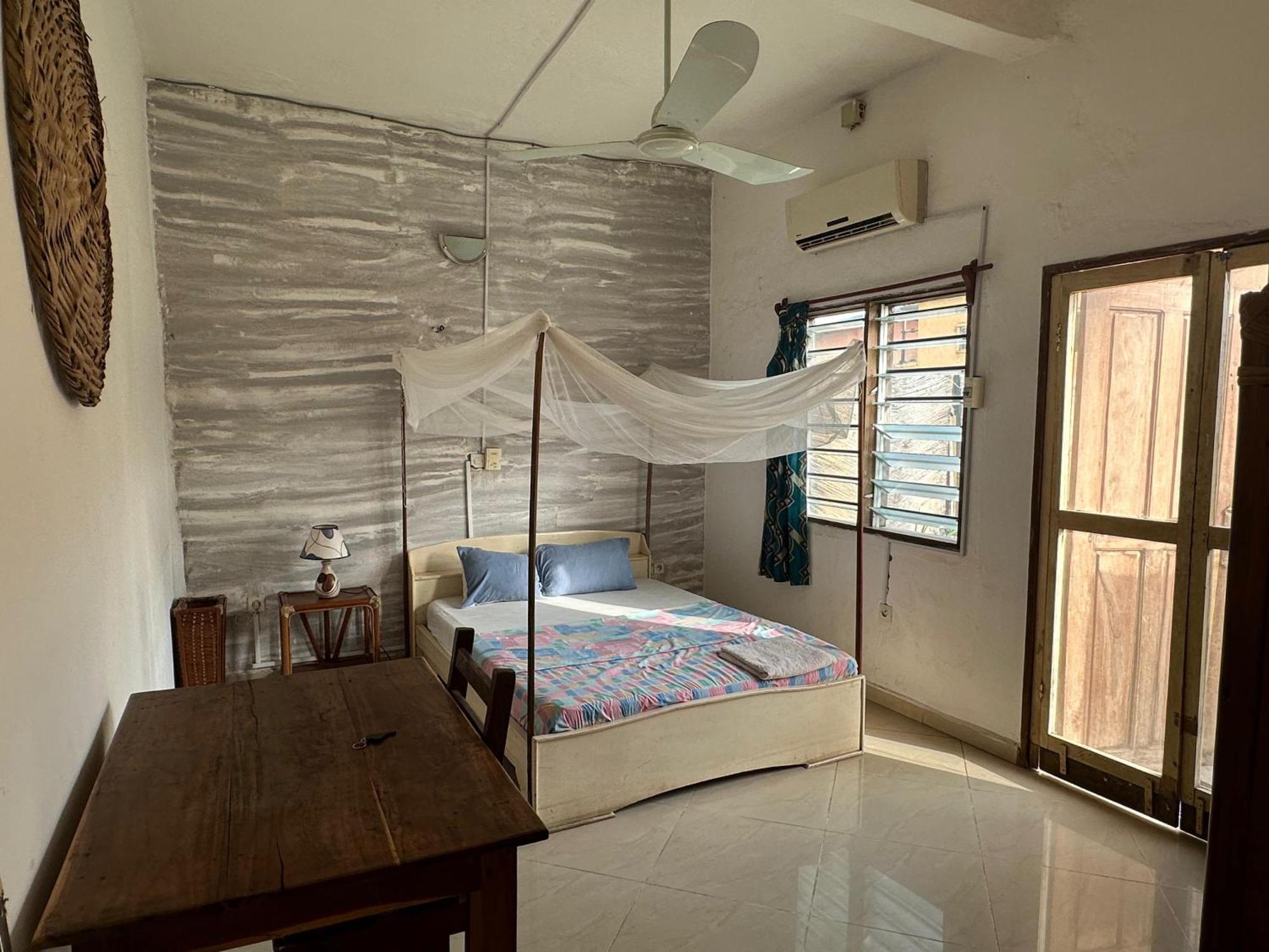 La Guesthouse Etoile كوتونو المظهر الخارجي الصورة