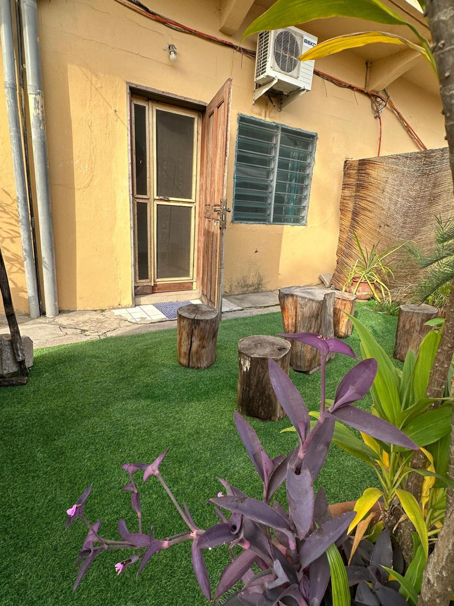 La Guesthouse Etoile كوتونو المظهر الخارجي الصورة