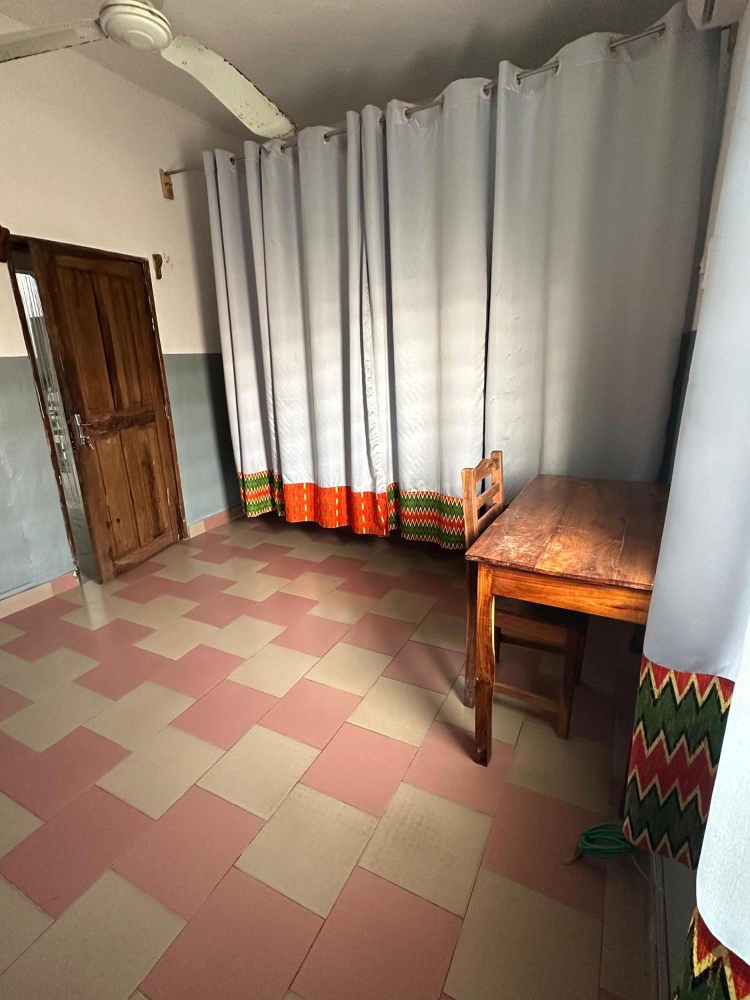 La Guesthouse Etoile كوتونو المظهر الخارجي الصورة