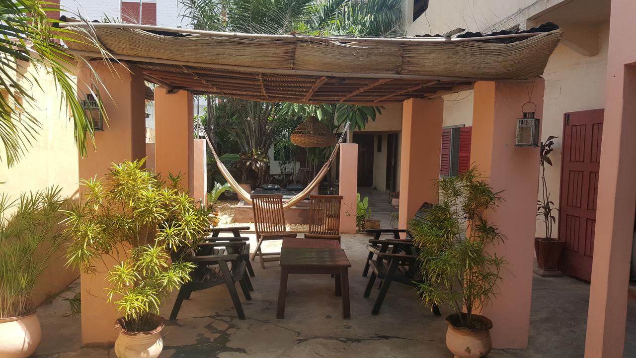 La Guesthouse Etoile كوتونو المظهر الخارجي الصورة